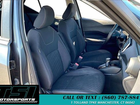 Used 2022 Nissan Kicks S image 7