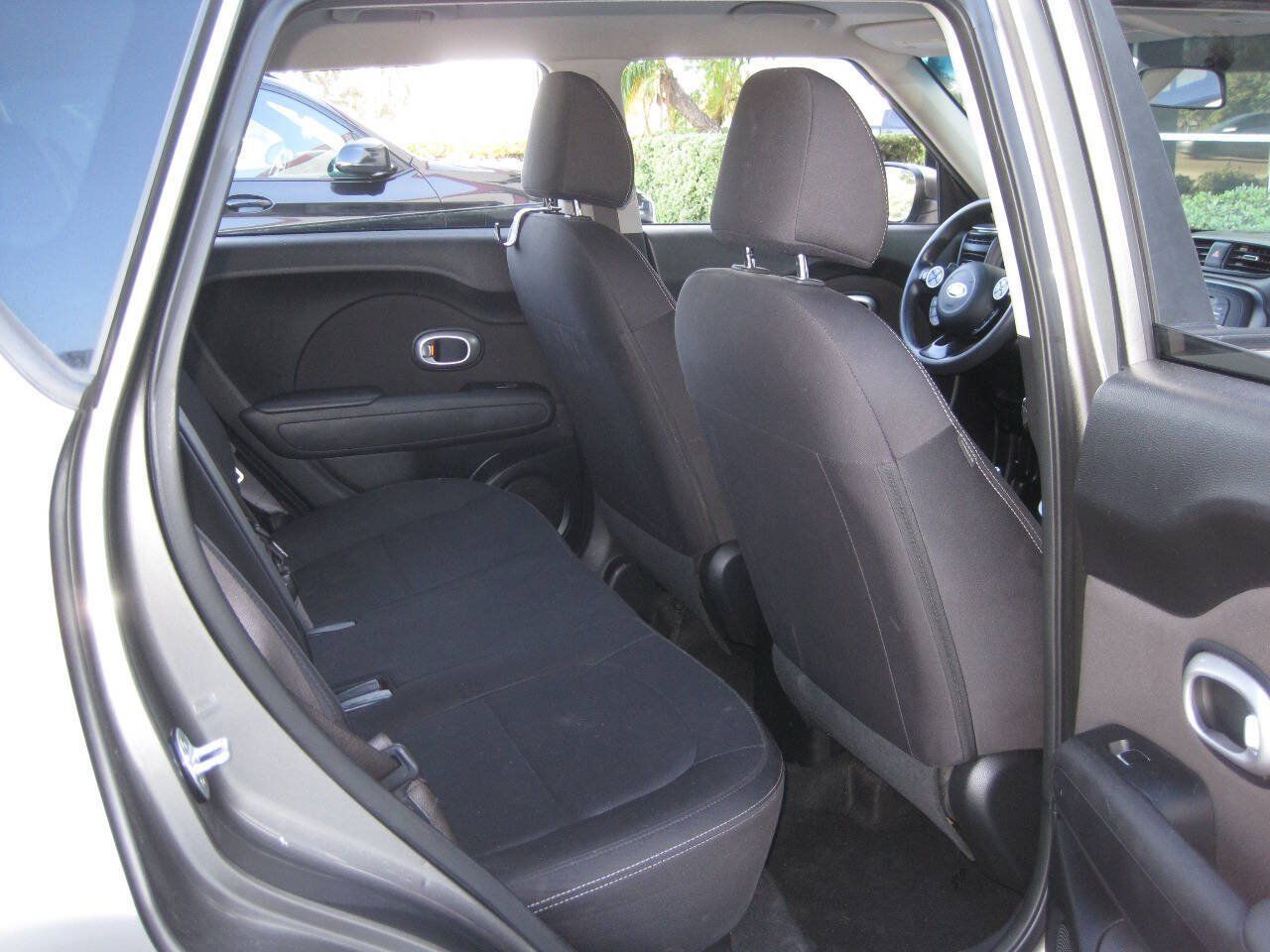Used 2019 Kia Soul FWD image 24
