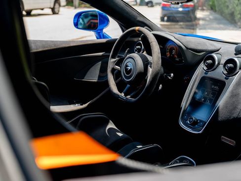Used 2019 McLaren 600LT RWD image 55