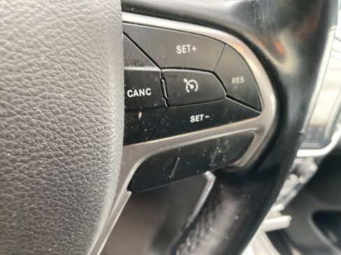 Used 2021 Jeep Grand Cherokee Limited AWD/4WD image 43