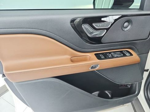 Used 2022 Lincoln Aviator Reserve w/ Equipment Group 201A image 35