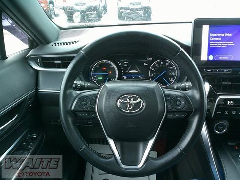 Certified 2024 Toyota Venza Nightshade image 11