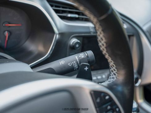 Used 2019 Chevrolet Corvette Stingray Coupe w/ Carbon Flash Badge Package image 66