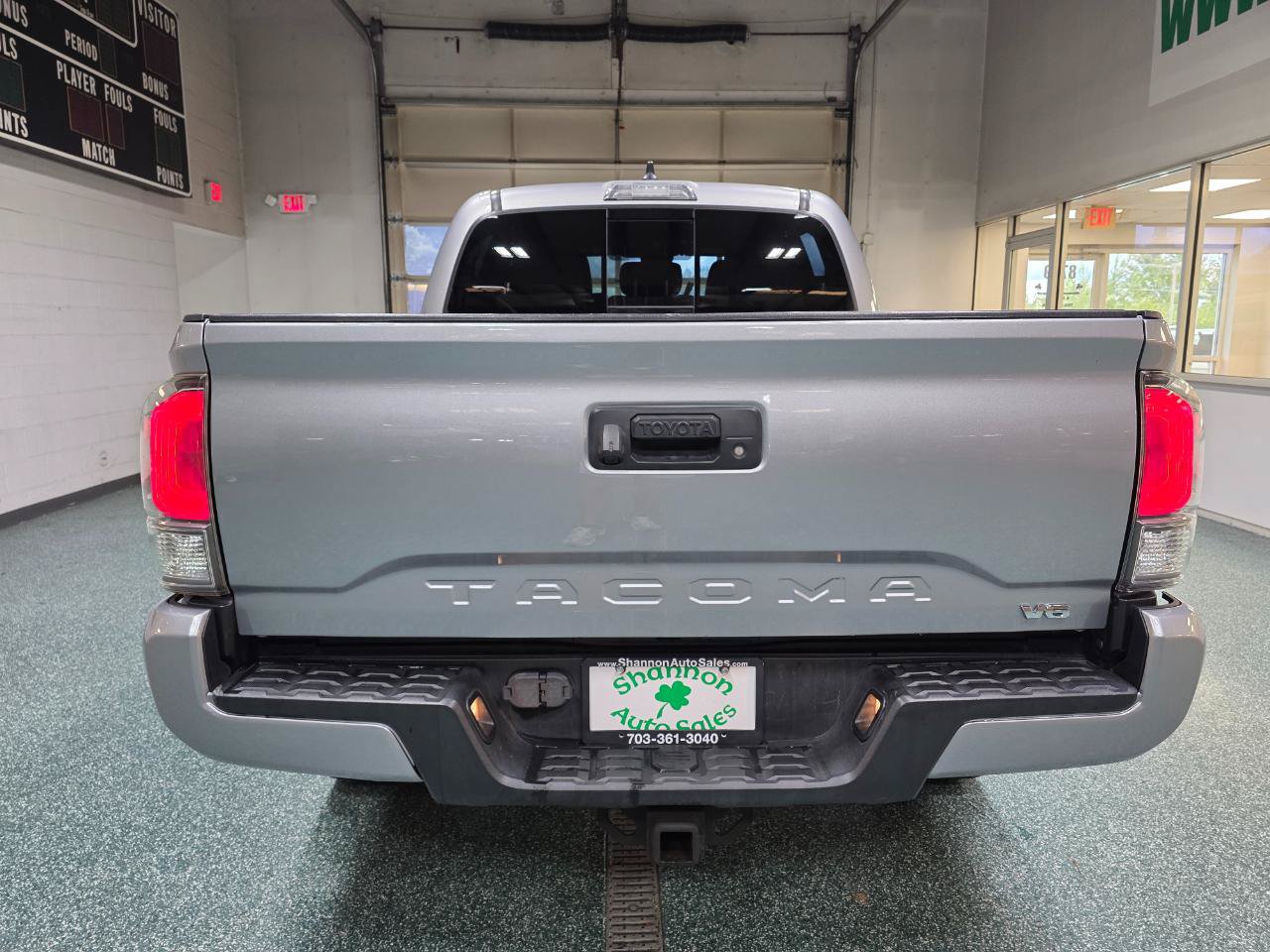 Used 2020 Toyota Tacoma TRD Sport AWD/4WD image 8