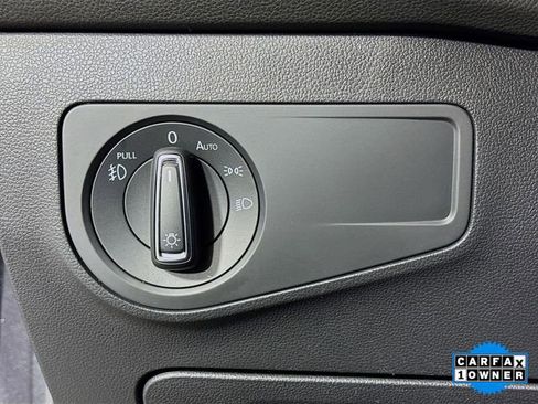 Used 2021 Volkswagen Tiguan SEL image 10