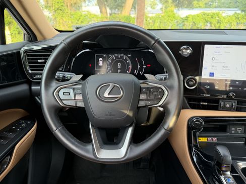 Used 2025 Lexus NX 250 FWD w/ Towing Package (2000 Lbs) image 33