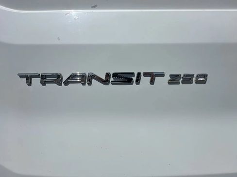 Used 2019 Ford Transit 250 148 High Roof Extended RWD image 4