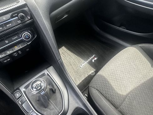 Used 2020 Hyundai Veloster N w/ Performance Package FWD image 8