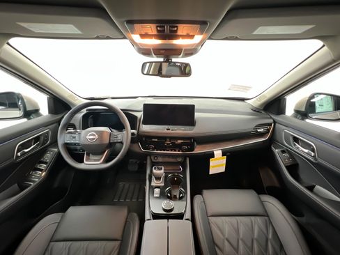 New 2026 Nissan Rogue Platinum w/ Platinum Premium Package image 9