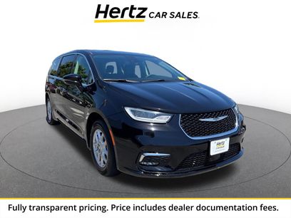 Used 2024 Chrysler Pacifica Touring-L