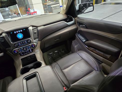 Used 2017 Chevrolet Tahoe LS AWD/4WD image 38