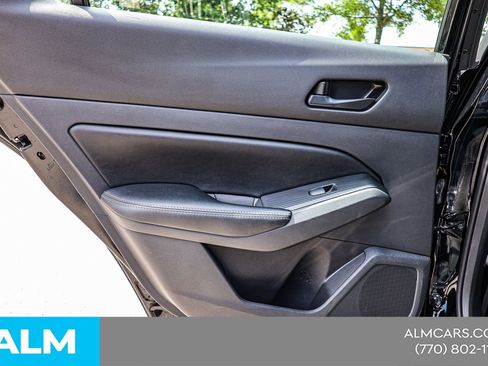 Used 2025 Nissan Altima 2.5 SV FWD image 41
