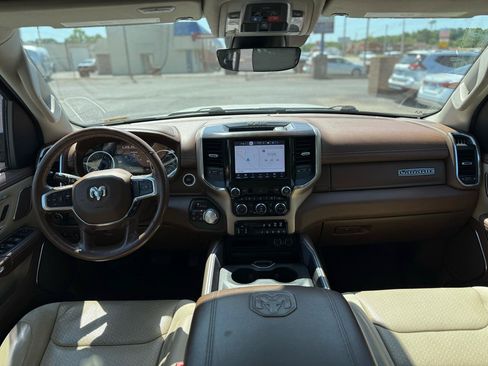 Used 2022 RAM 1500 Laramie AWD/4WD image 19
