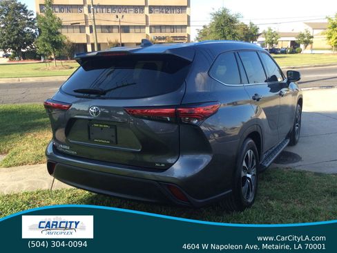 Used 2021 Toyota Highlander XLE image 27