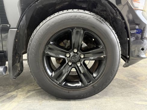 Used 2018 RAM 1500 Sport w/ Hydro Blue Sport Package image 26