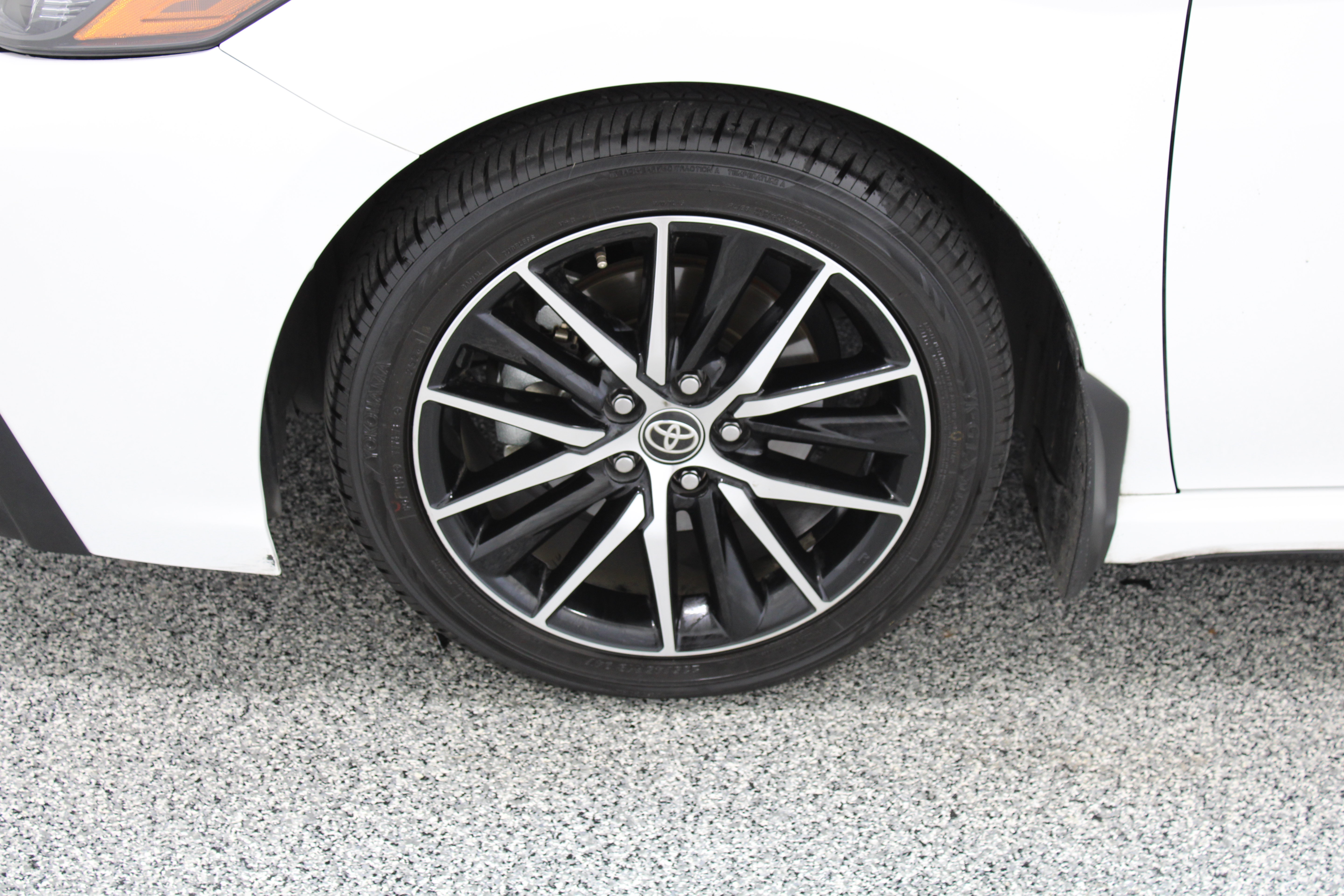 Used 2023 Toyota Camry SE FWD image 11