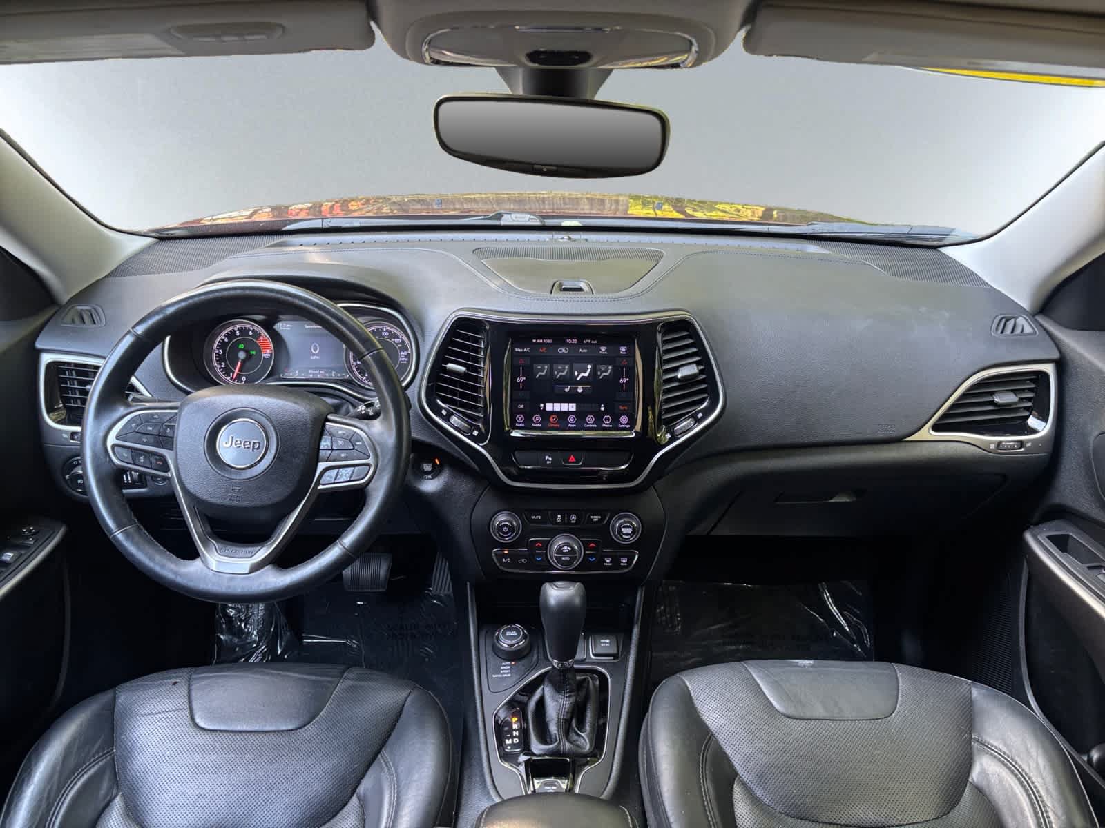 Used 2019 Jeep Cherokee Limited AWD/4WD image 10