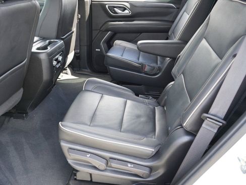 Used 2021 GMC Yukon SLT w/ SLT Luxury Plus Package RWD image 30
