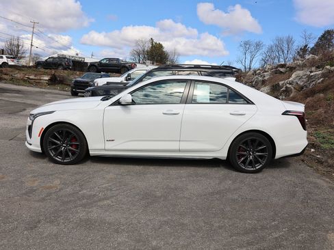 Used 2024 Cadillac CT4 V w/ Navigation Package image 4