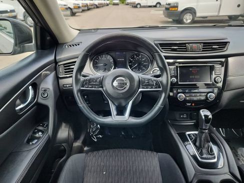 Used 2018 Nissan Rogue SV AWD/4WD image 23