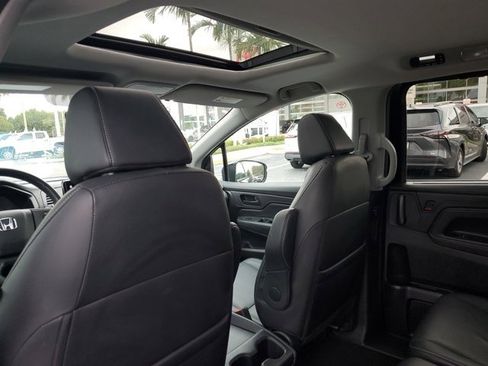 Used 2024 Honda Odyssey EX-L image 10