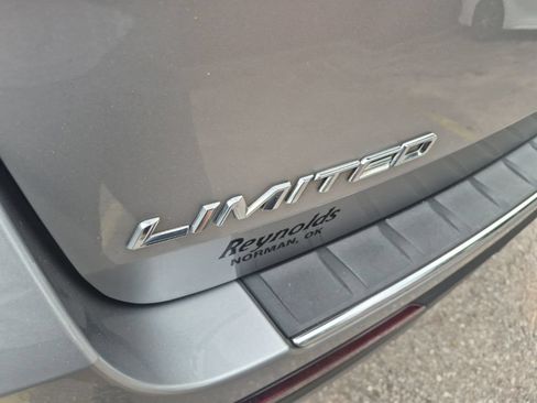Used 2022 Ford Explorer Limited w/ Equipment Group 301A RWD image 14