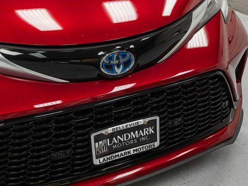 Used 2022 Toyota Sienna XSE w/ XSE Plus Package AWD/4WD image 10