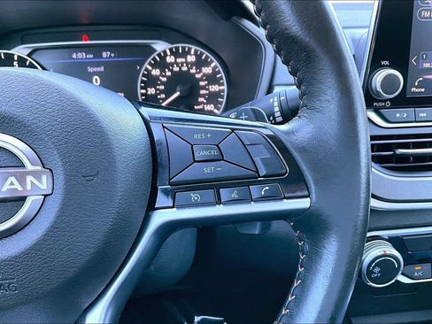 Used 2023 Nissan Altima 2.5 SR FWD image 12
