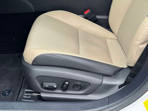 Certified 2020 Lexus ES 300h ES 300h Sedan image 19