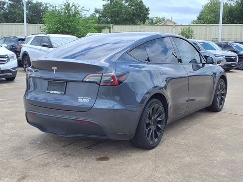 Used 2022 Tesla Model Y Long Range AWD/4WD image 4