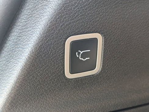 New 2026 Chrysler Pacifica Pinnacle image 31