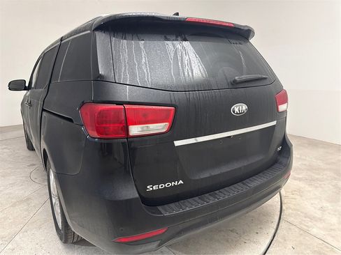 Used 2016 Kia Sedona EX image 20