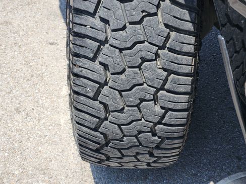 Used 2021 RAM 2500 Lone Star w/ Level 1 Equipment Group w/2_Y AWD/4WD image 11