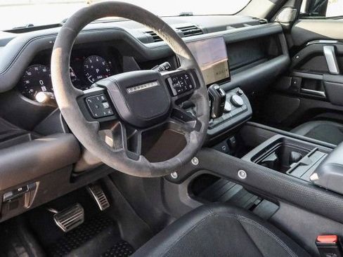 Certified 2024 Land Rover Defender 110 V8 image 19