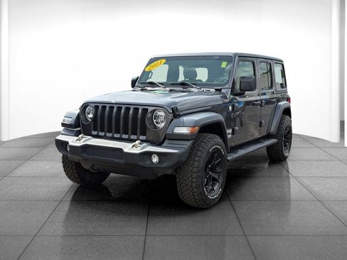 Used 2021 Jeep Wrangler Unlimited Sport AWD/4WD image 3