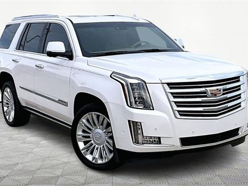 Used 2019 Cadillac Escalade Platinum image 11