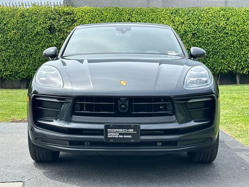 Certified 2025 Porsche Macan AWD/4WD image 11