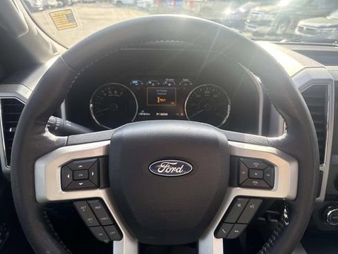 Used 2020 Ford F150 Lariat image 37