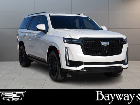 Used 2024 Cadillac Escalade Sport Platinum w/ LPO, ONYX Package image 3