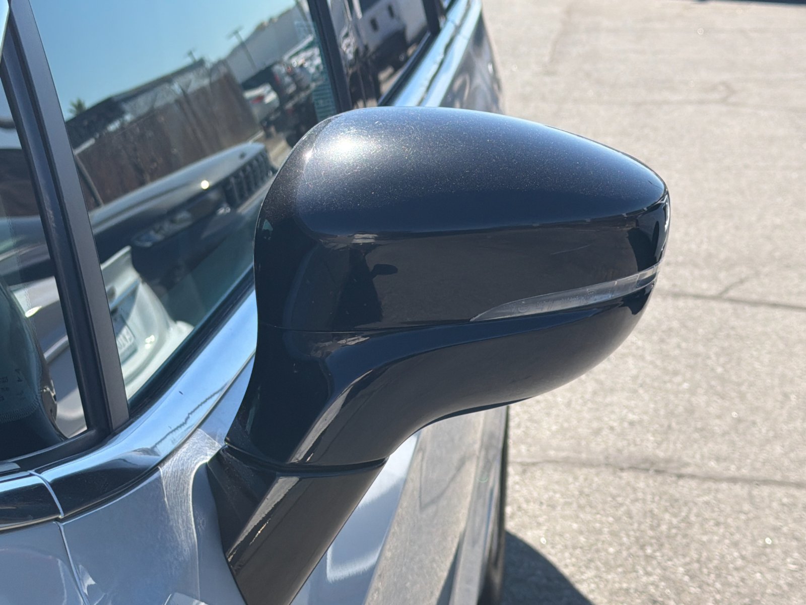 Used 2024 Chrysler Pacifica Touring-L FWD image 40