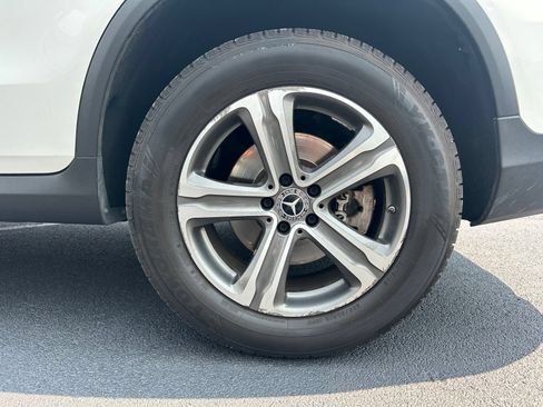 Used 2019 Mercedes-Benz GLC 300 4MATIC image 27