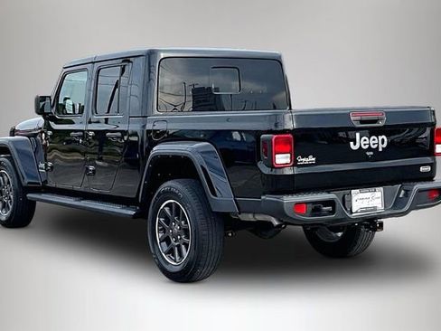 Used 2023 Jeep Gladiator Overland image 4