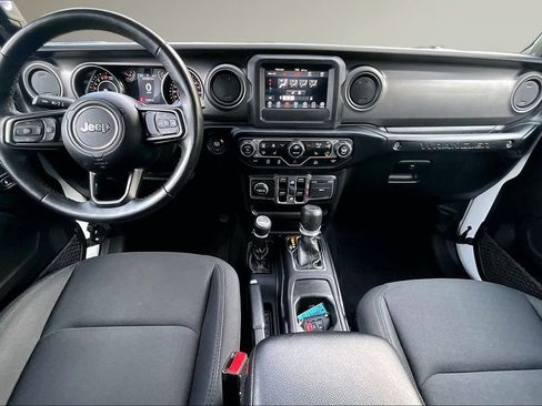 Used 2022 Jeep Wrangler Unlimited Sport AWD/4WD image 8