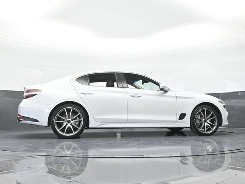 Used 2025 Genesis G70 2.5T RWD image 63