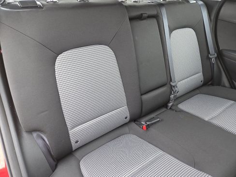 Used 2019 Hyundai Kona SE w/ Cargo Package image 18