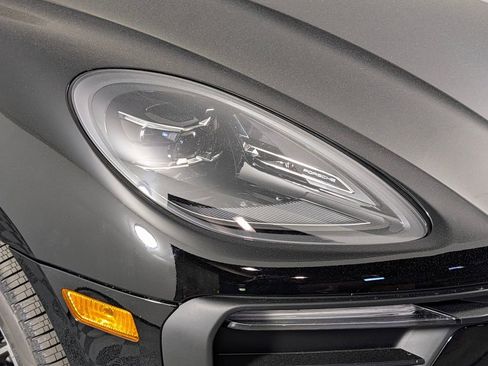 New 2026 Porsche Macan AWD/4WD image 15