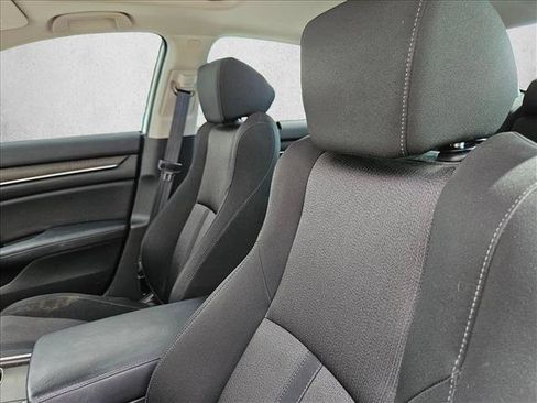 Used 2018 Honda Accord EX image 12