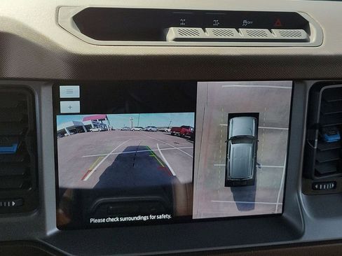 Used 2023 Ford Bronco Outer Banks image 15