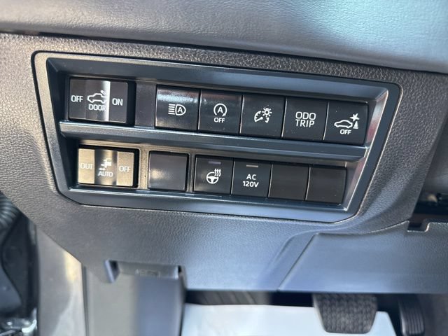 Used 2024 Toyota Tundra Platinum AWD/4WD image 17