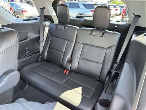 Used 2022 Ford Explorer XLT w/ Equipment Group 202A image 14
